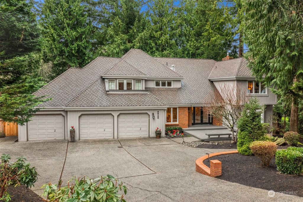 Photo of 22405 NE 25th Way, Sammamish, WA 98074 (MLS # 2204223)