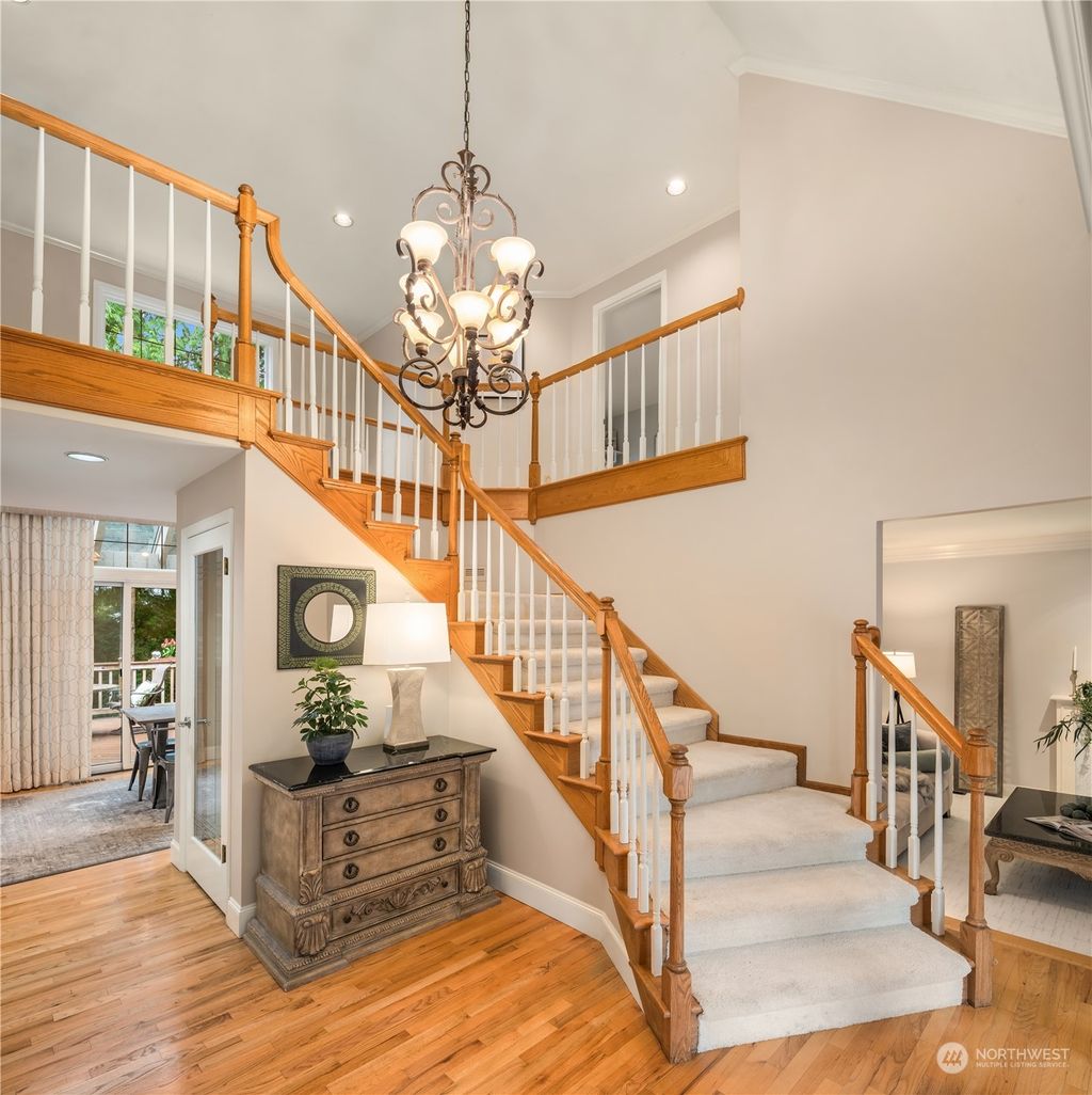 Photo of 22405 NE 25th Way, Sammamish, WA 98074 (MLS # 2204223)