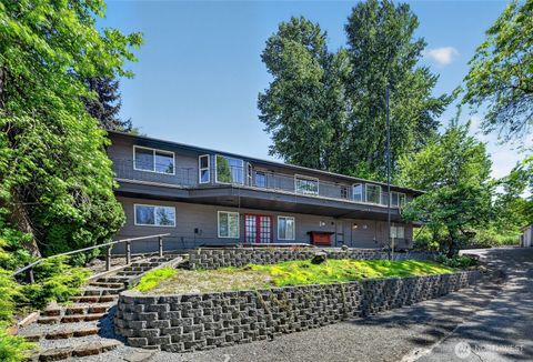 Photo of 1531 Vista Drive, Puyallup, WA 98372 (MLS # 2522349)