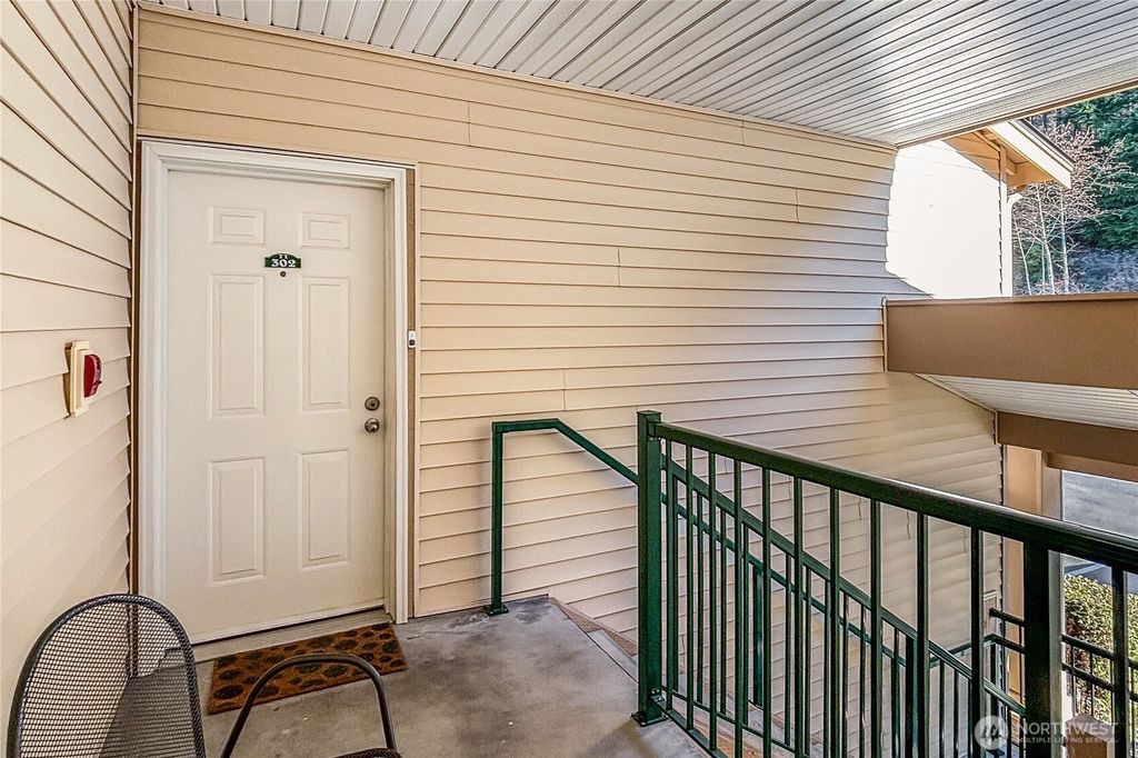 Photo of 4817 Morris Avenue S #TT302, Renton, WA 98055 (MLS # 2472911)