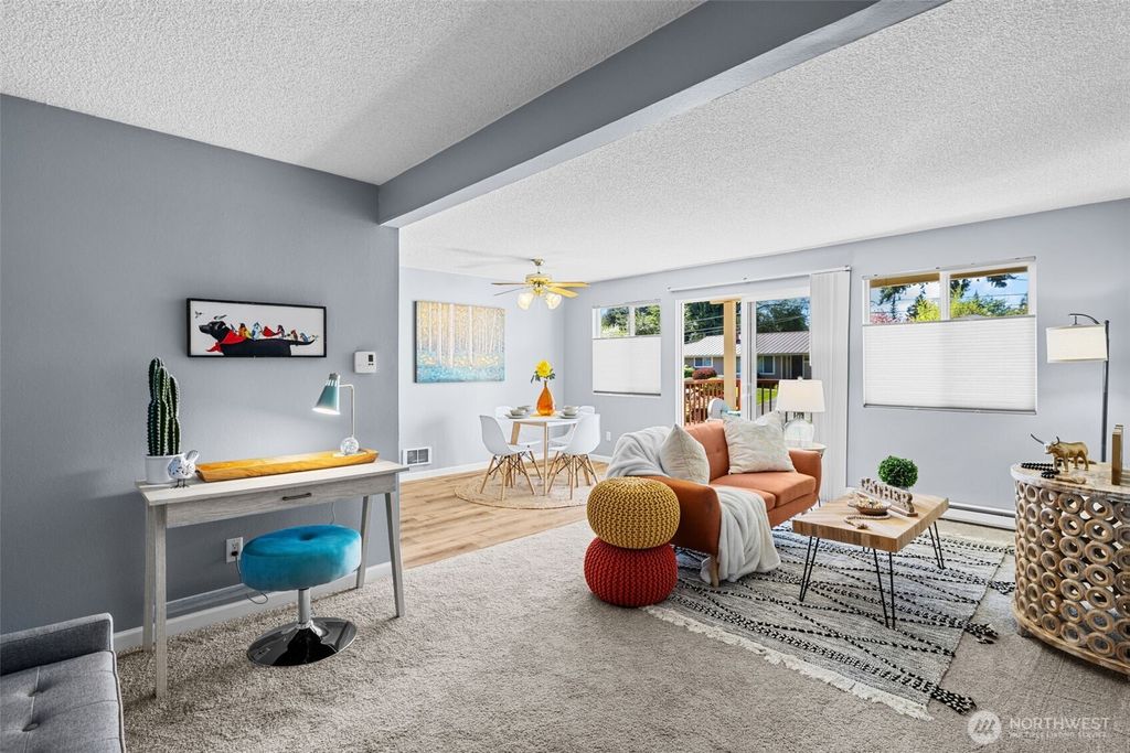 Photo of 425 45th Street SW #307, Everett, WA 98203 (MLS # 2362604)