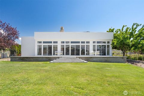 Photo of 16 Westlund Drive, Oroville, WA 98844 (MLS # 2508564)