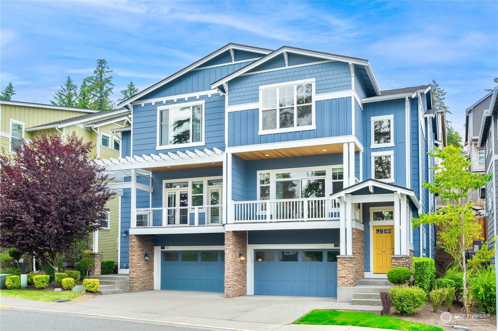 Photo of 8448 169th Avenue NE #102, Redmond, WA 98052 (MLS # 2284926)