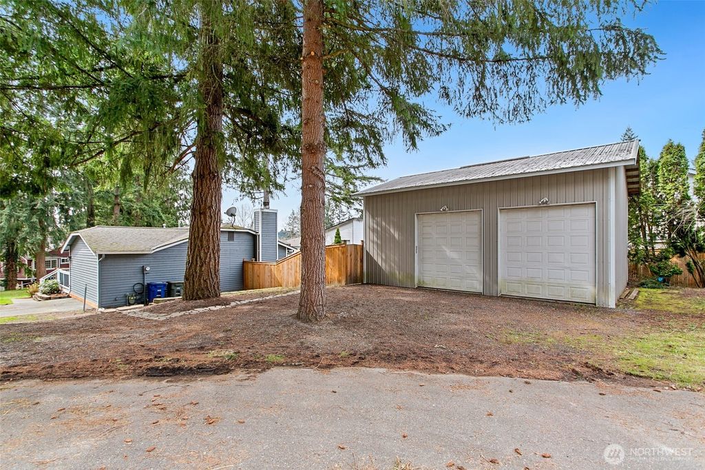 Photo of 23217 NE 10th Place, Sammamish, WA 98074 (MLS # 2496108)