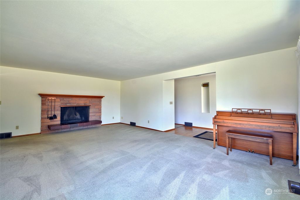Photo of 5103 Sunset Lane, Everett, WA 98203 (MLS # 2131986)