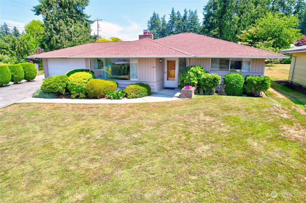 Photo of 5103 Sunset Lane, Everett, WA 98203 (MLS # 2131986)