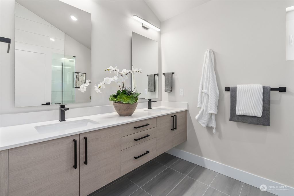 Photo of 4070 5th Avenue NE #B, Seattle, WA 98105 (MLS # 2330080)