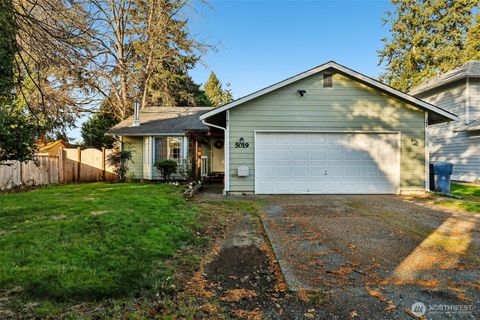 Photo of 5019 88th Street NE, Marysville, WA 98270 (MLS # 2449101)