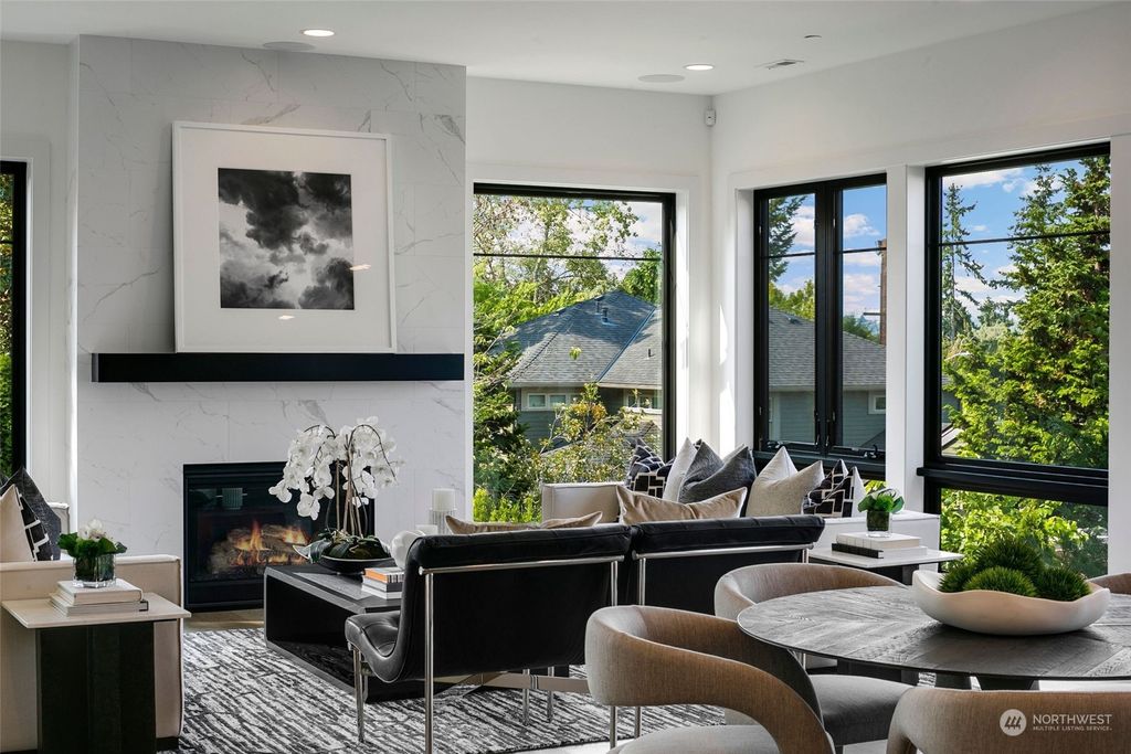 Photo of 6515 SE 30th Street, Mercer Island, WA 98040 (MLS # 2153361)