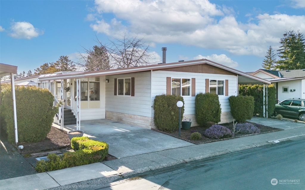 Photo of 11436 SE 208th Street #47, Kent, WA 98031 (MLS # 2045283)