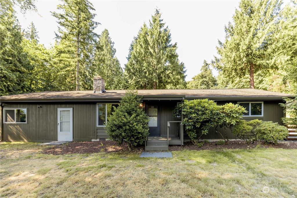 Photo of 12803 193rd Lane SE, Renton, WA 98059 (MLS # 2252083)