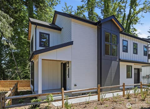Photo of 9016 124th Lane NE, Kirkland, WA 98033 (MLS # 2543923)