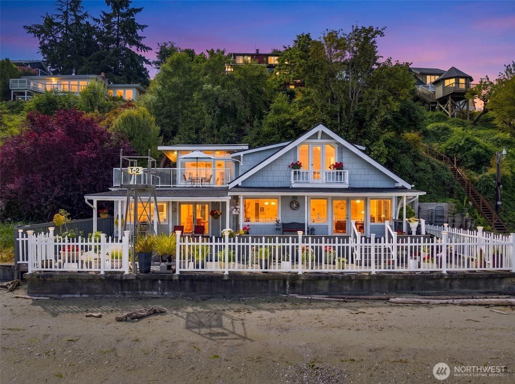 Photo of 1626 Beach Drive NE, Tacoma, WA 98422 (MLS # 2572105)