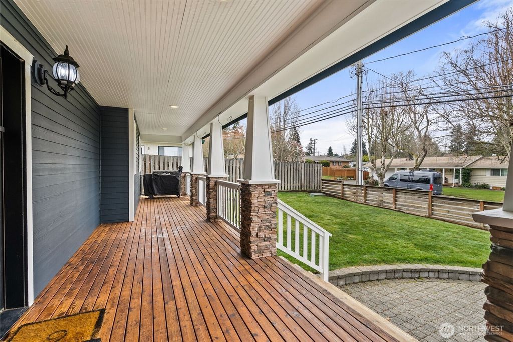 Photo of 3157 Grandview Drive W, University Place, WA 98466 (MLS # 2497248)