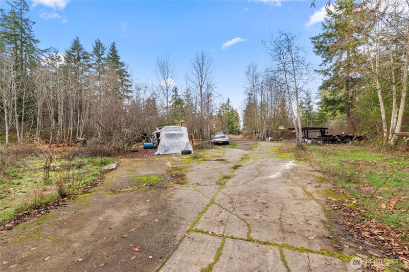 9115 Old Hwy 99 SE