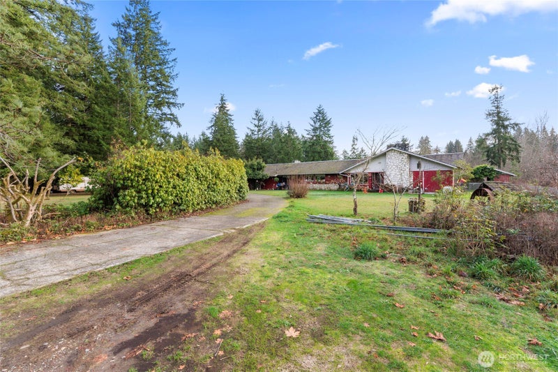 9115 Old Hwy 99 SE