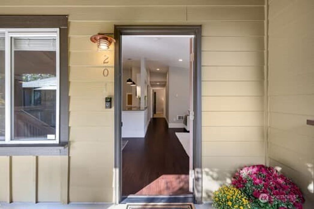 Photo of 21305 48th Avenue W #B201, Mountlake Terrace, WA 98043 (MLS # 2440609)