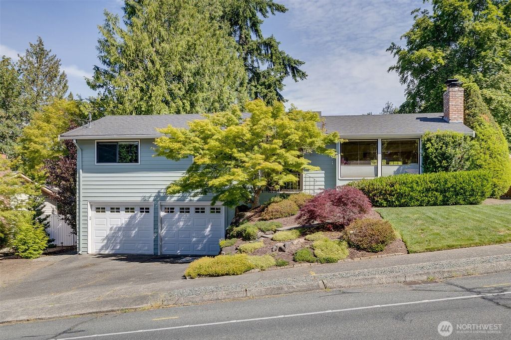 Photo of 6901 226th Place SW, Mountlake Terrace, WA 98043 (MLS # 2386109)