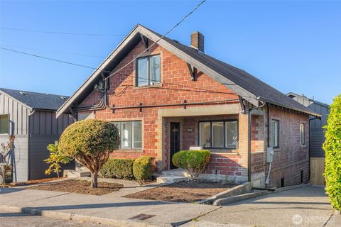 Photo of 3816 S Eddy Street, Seattle, WA 98118 (MLS # 2444511)