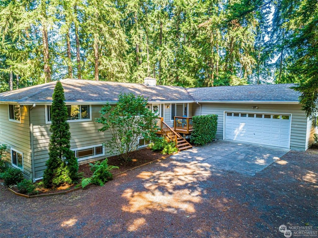 Photo of 38025 183rd Avenue SE, Auburn, WA 98092 (MLS # 2265795)