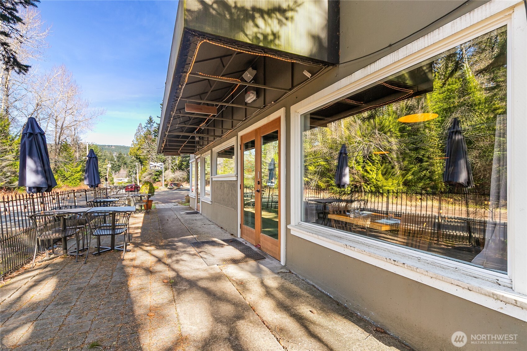 2530 Northshore Road