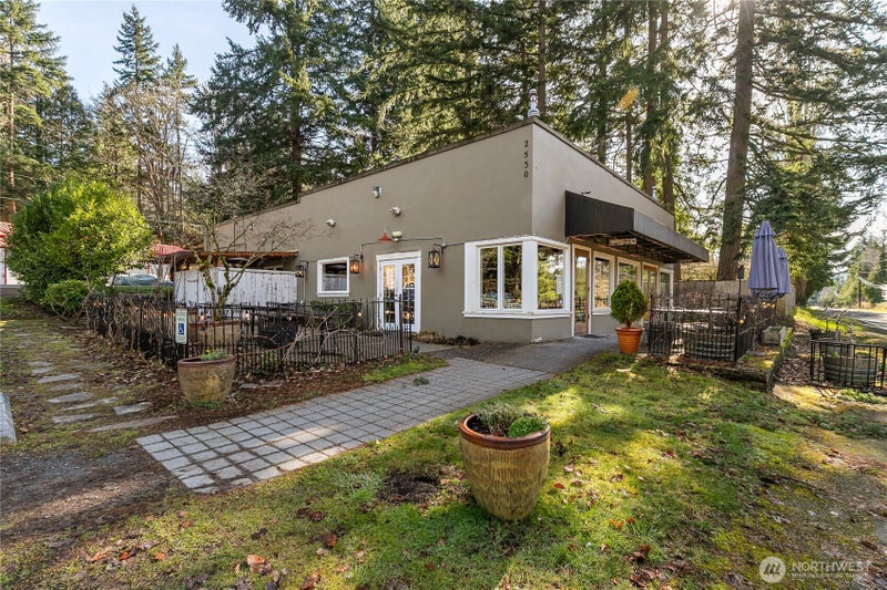 2530 Northshore Road
