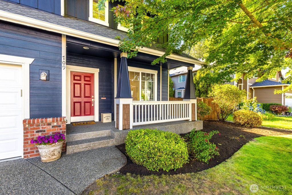 Photo of 709 Rosario Place NE, Renton, WA 98059 (MLS # 2419532)