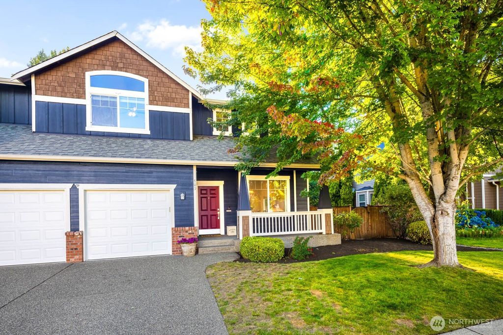 Photo of 709 Rosario Place NE, Renton, WA 98059 (MLS # 2419532)