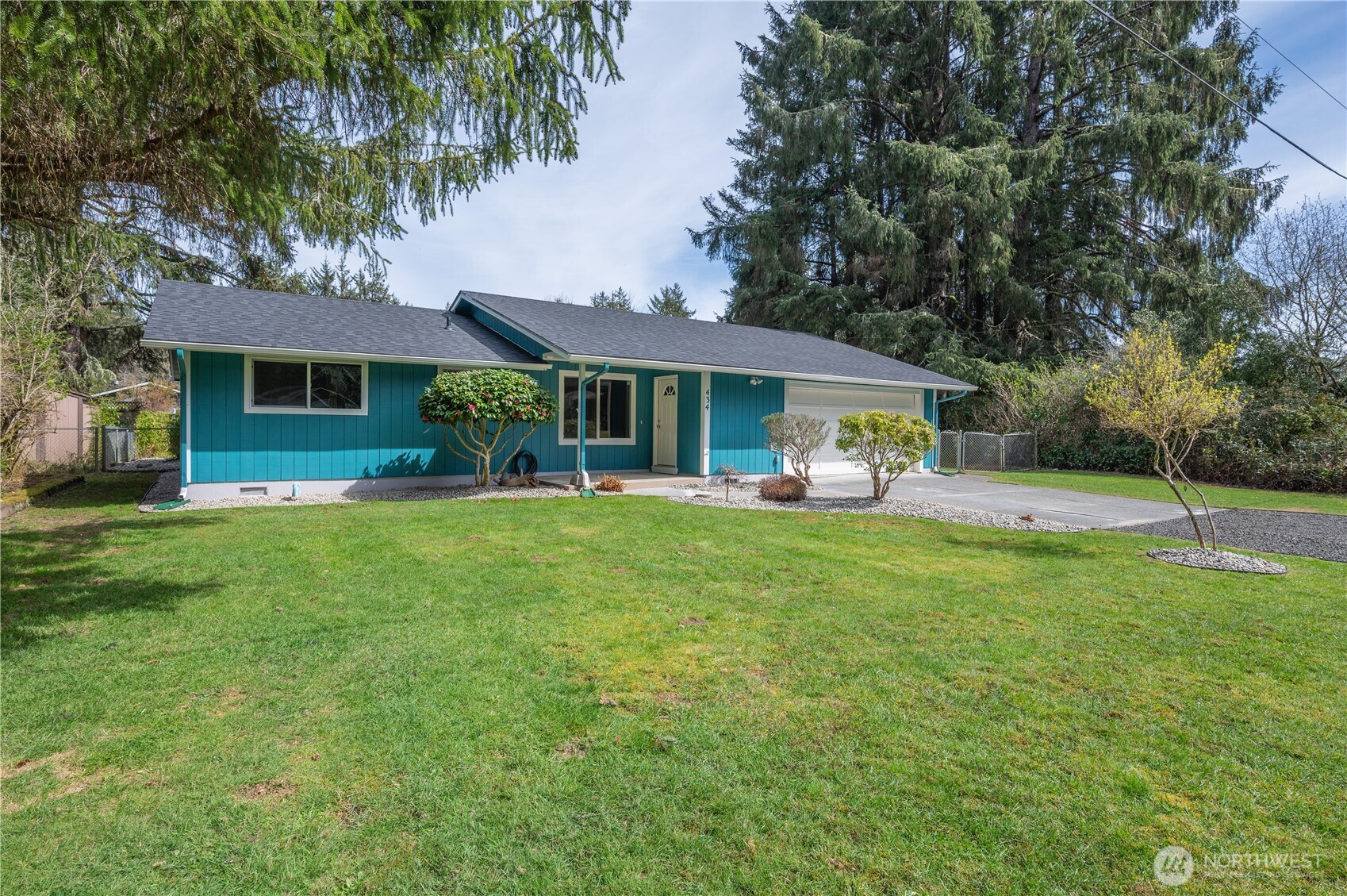 434 Snahapish Avenue SE