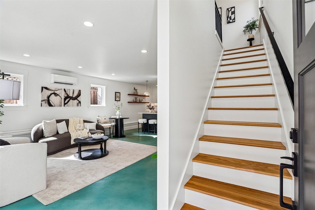 Photo of 1619 3rd Avenue W, Seattle, WA 98119 (MLS # 2595532)