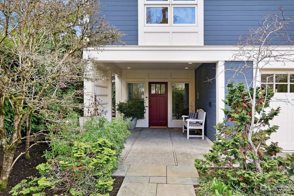 Photo of 1519 McGilvra Boulevard E, Seattle, WA 98112 (MLS # 2040614)