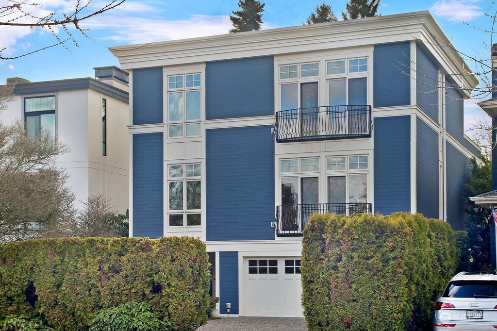 Photo of 1519 McGilvra Boulevard E, Seattle, WA 98112 (MLS # 2040614)