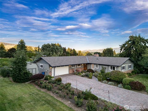 Photo of 3275 Burch Mountain Road, Wenatchee, WA 98801 (MLS # 2552669)