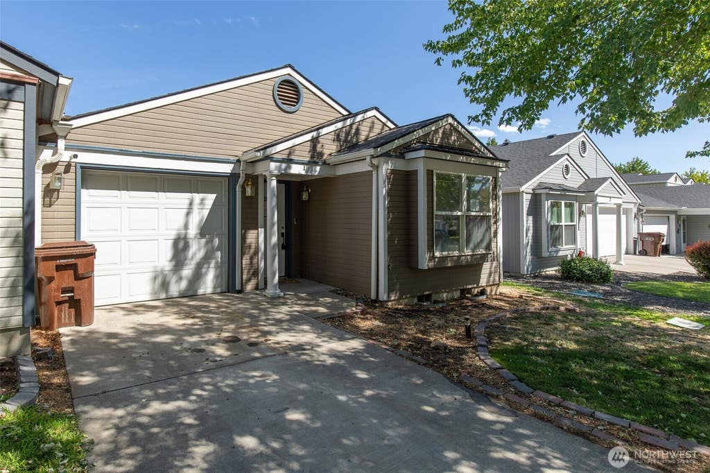 Photo of 105 Peach Tree Lane #1, Yakima, WA 98908 (MLS # 2572794)