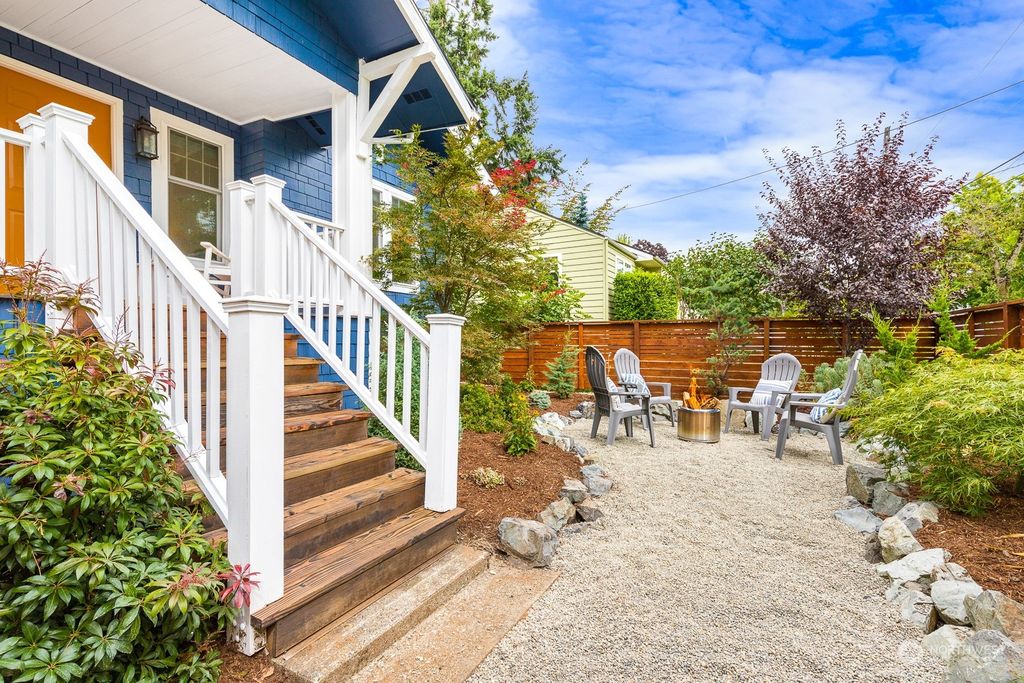 Photo of 315 Martin Luther King Jr Way E, Seattle, WA 98112 (MLS # 2154143)