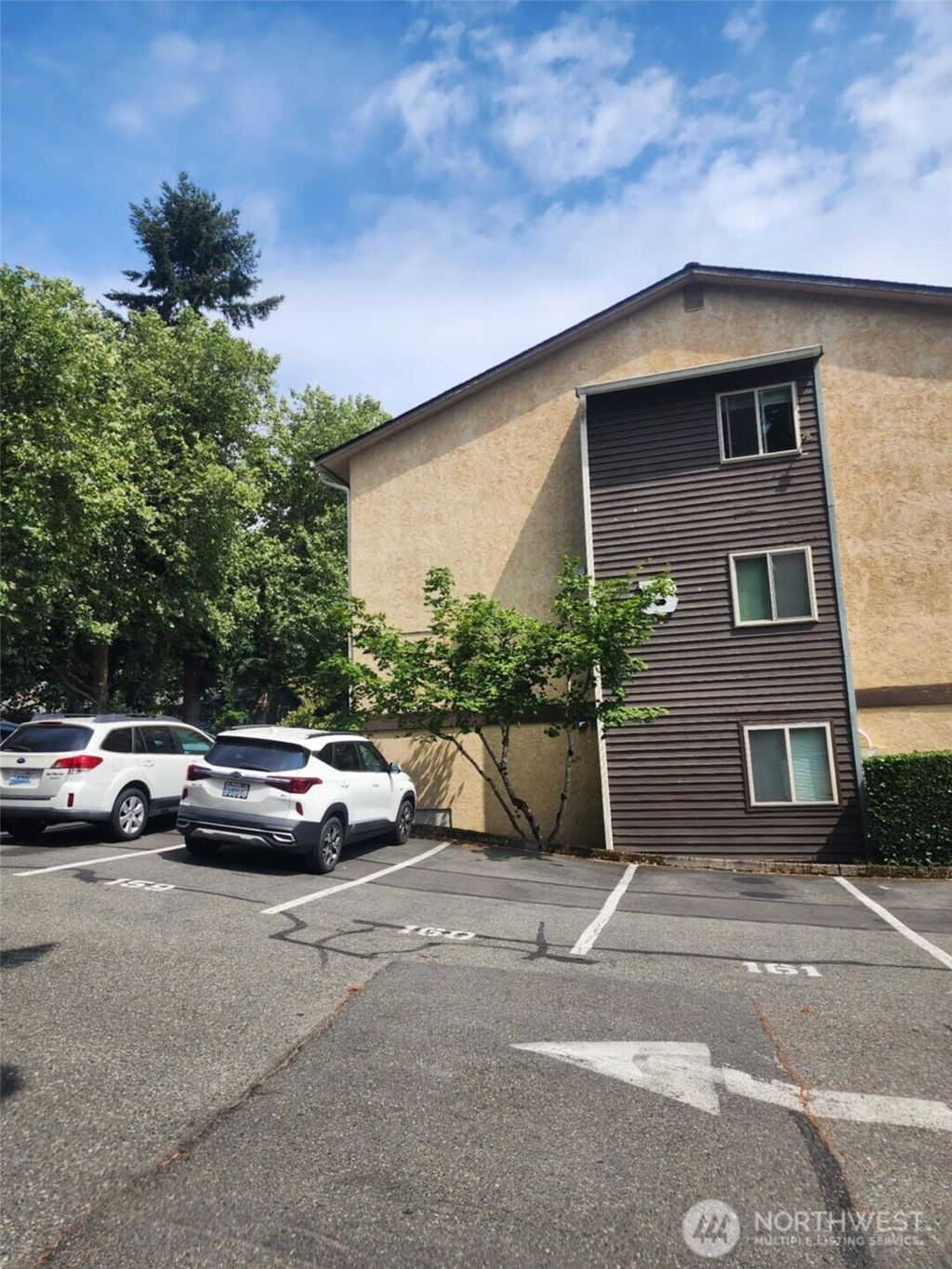 Photo of 14510 124TH Avenue NE #B-141, Kirkland, WA 98034 (MLS # 2416846)