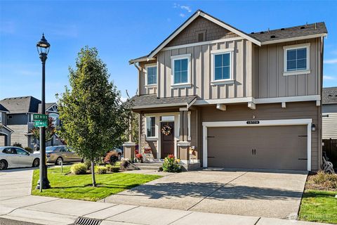 18776 107th Avenue Ct E Puyallup WA 98374