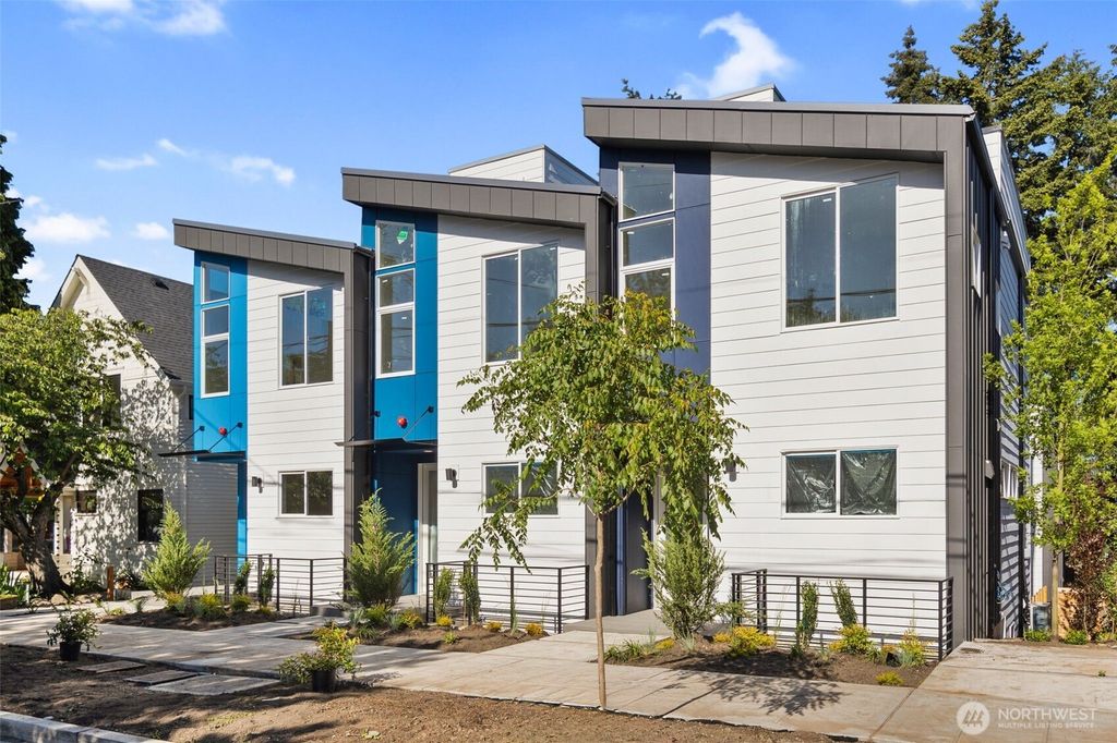 Photo of 4518 C 33rd Avenue S, Seattle, WA 98118 (MLS # 2374371)