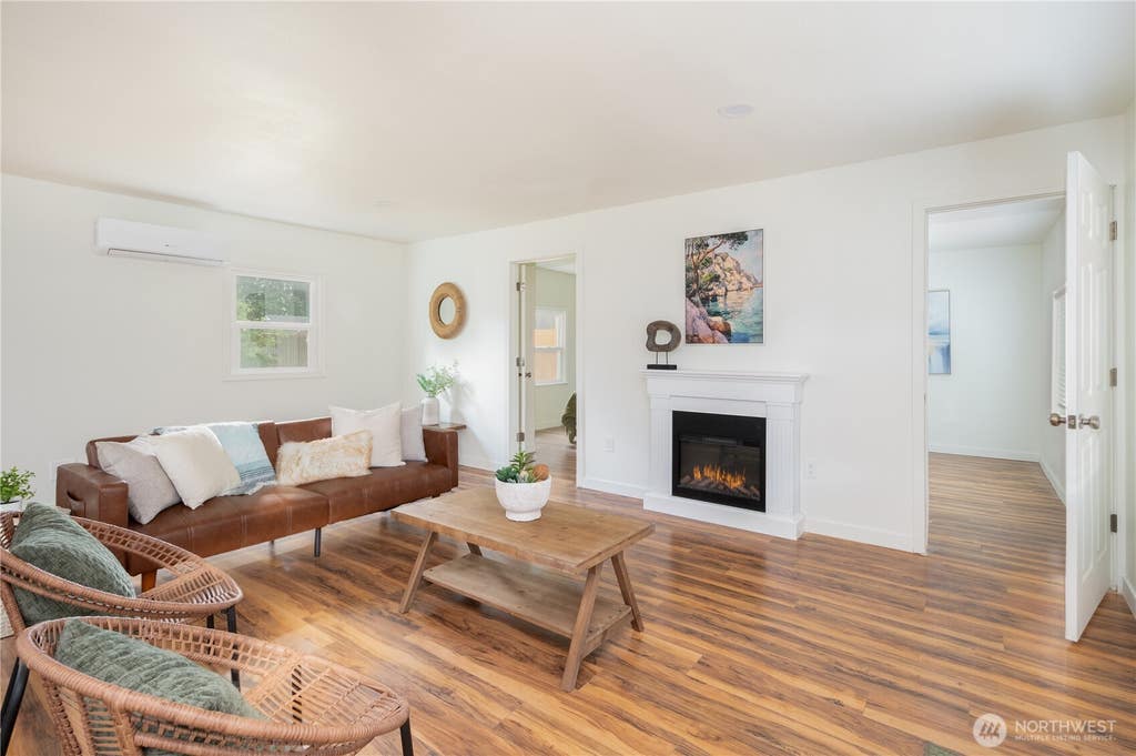 Photo of 9028 Highland Avenue SW, Lakewood, WA 98498 (MLS # 2564957)