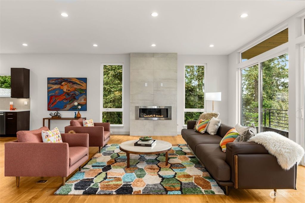 Photo of 9719 Lake Shore Boulevard NE, Seattle, WA 98115 (MLS # 2223972)