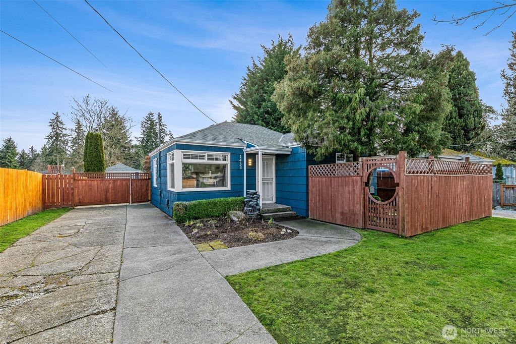 Photo of 1433 S 128th Street, Seattle, WA 98168 (MLS # 2334227)