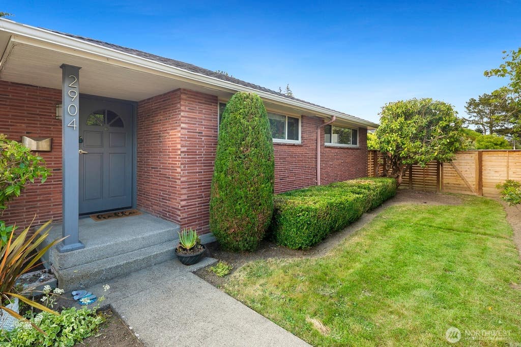 Photo of 2904 W Tilden Street, Seattle, WA 98199 (MLS # 2529646)