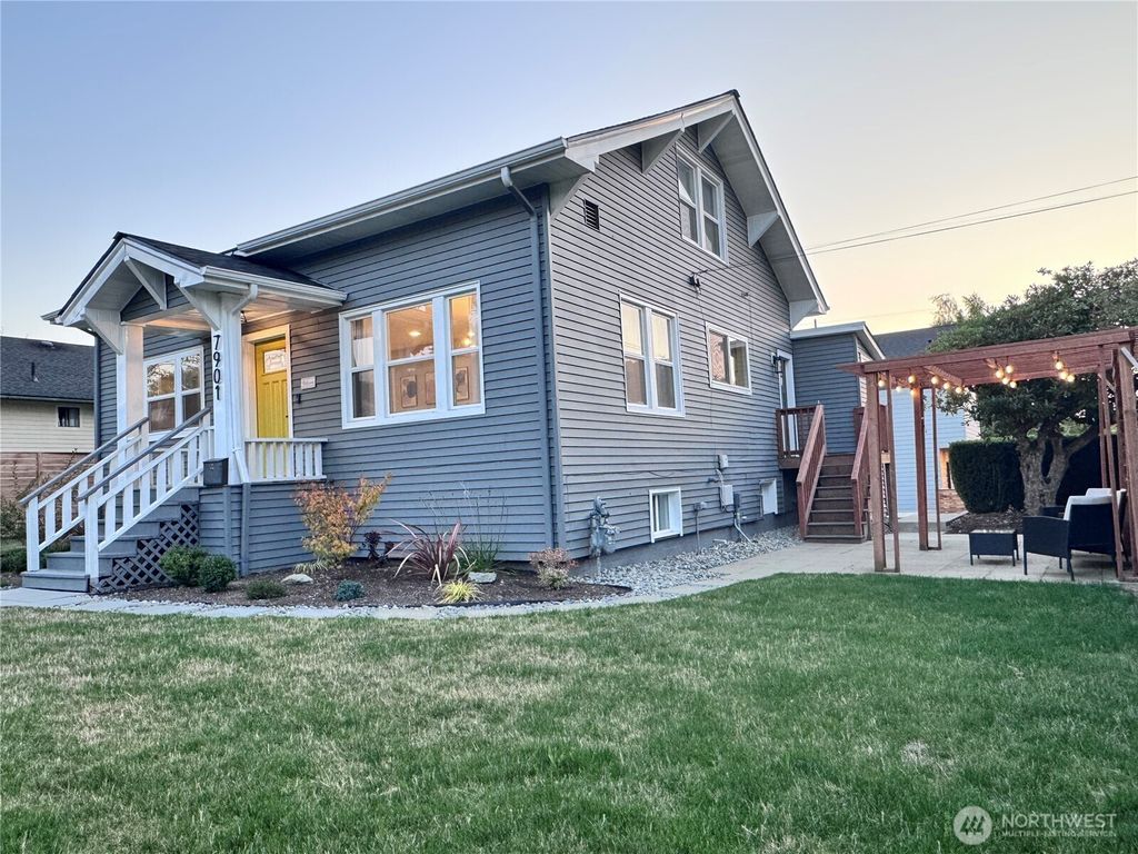 Photo of 7901 16th Avenue SW, Seattle, WA 98106 (MLS # 2445807)