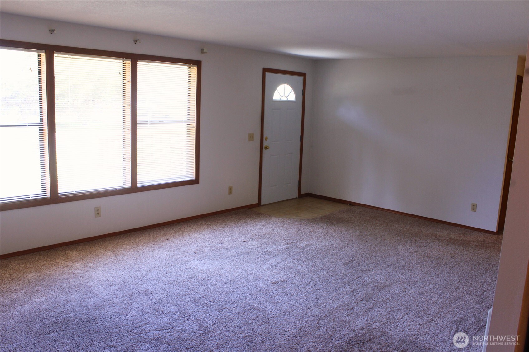 19494 N N Place
