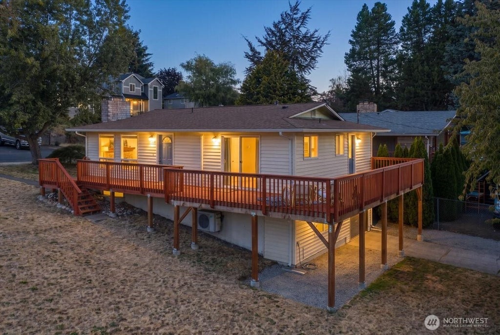 Photo of 1351 S Highland AVE, Tacoma, WA 98465 (MLS # 2585223)