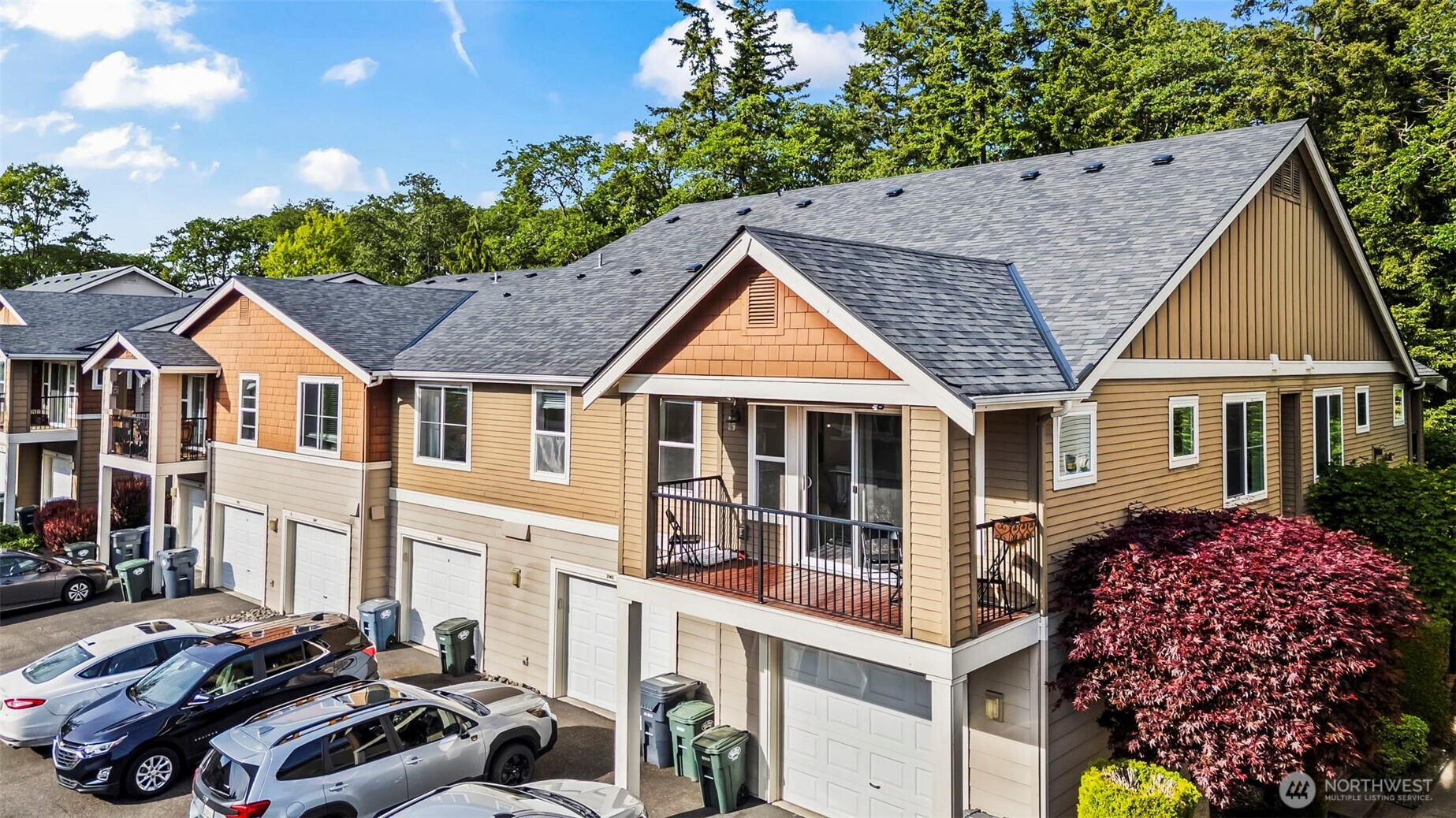 2143 Hammond Avenue E10