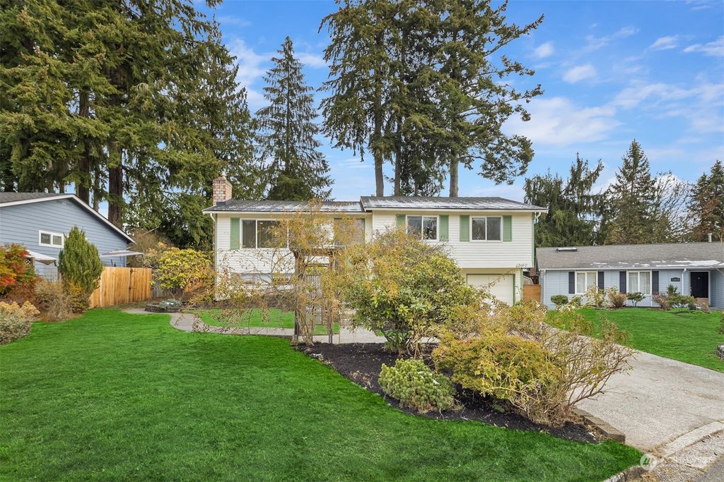 Photo of 13160 91st Place NE, Kirkland, WA 98034 (MLS # 2026953)