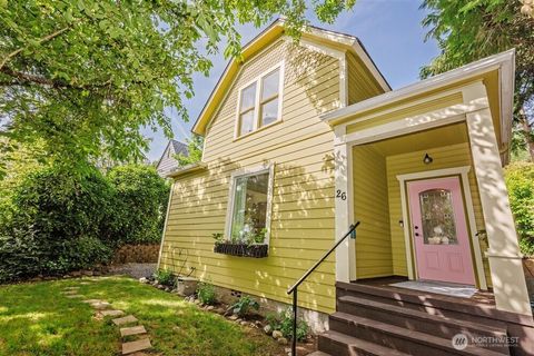 Photo of 26 NE Washington Avenue, Chehalis, WA 98532 (MLS # 2509830)