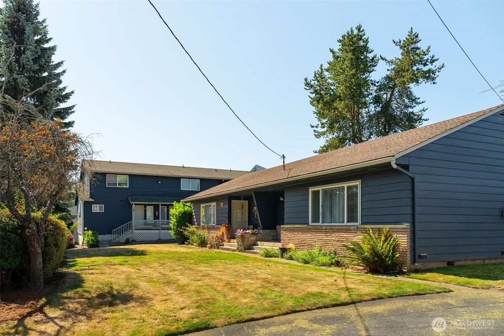 Photo of 520 S Kelsey Street, Monroe, WA 98272 (MLS # 2435034)
