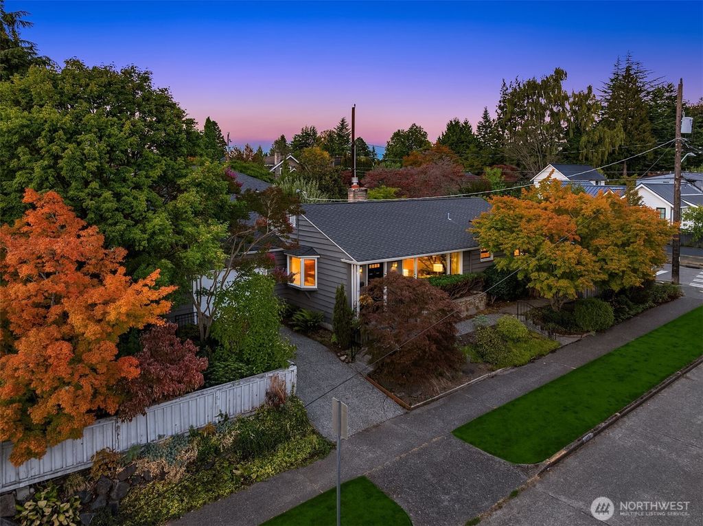 Photo of 4701 46th Avenue NE, Seattle, WA 98105 (MLS # 2438041)